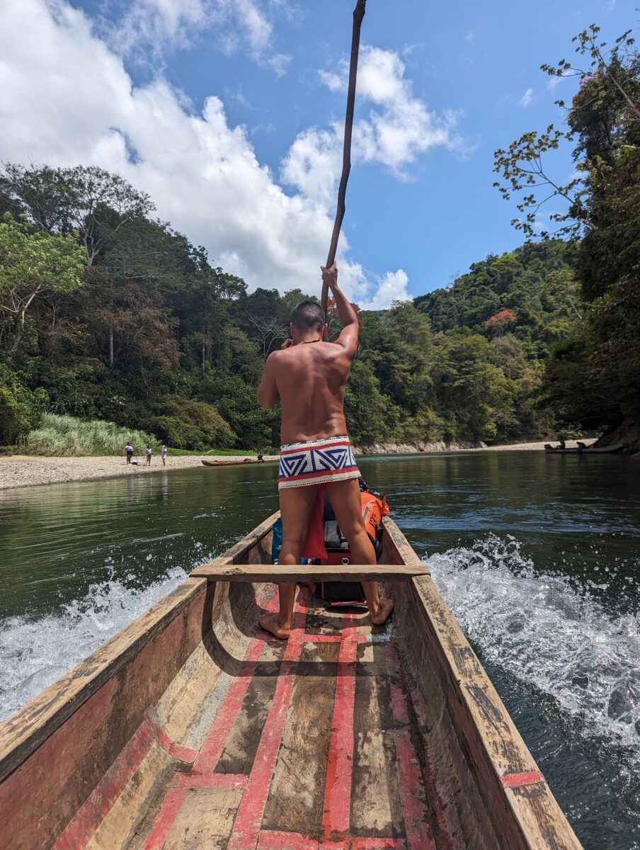 A picture of a member of the Emberá indigenous community